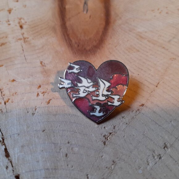 Vintage Enamel Jewelry Lot: Tulip Earrings, Fan & Heart Pins - Picture 14 of 16